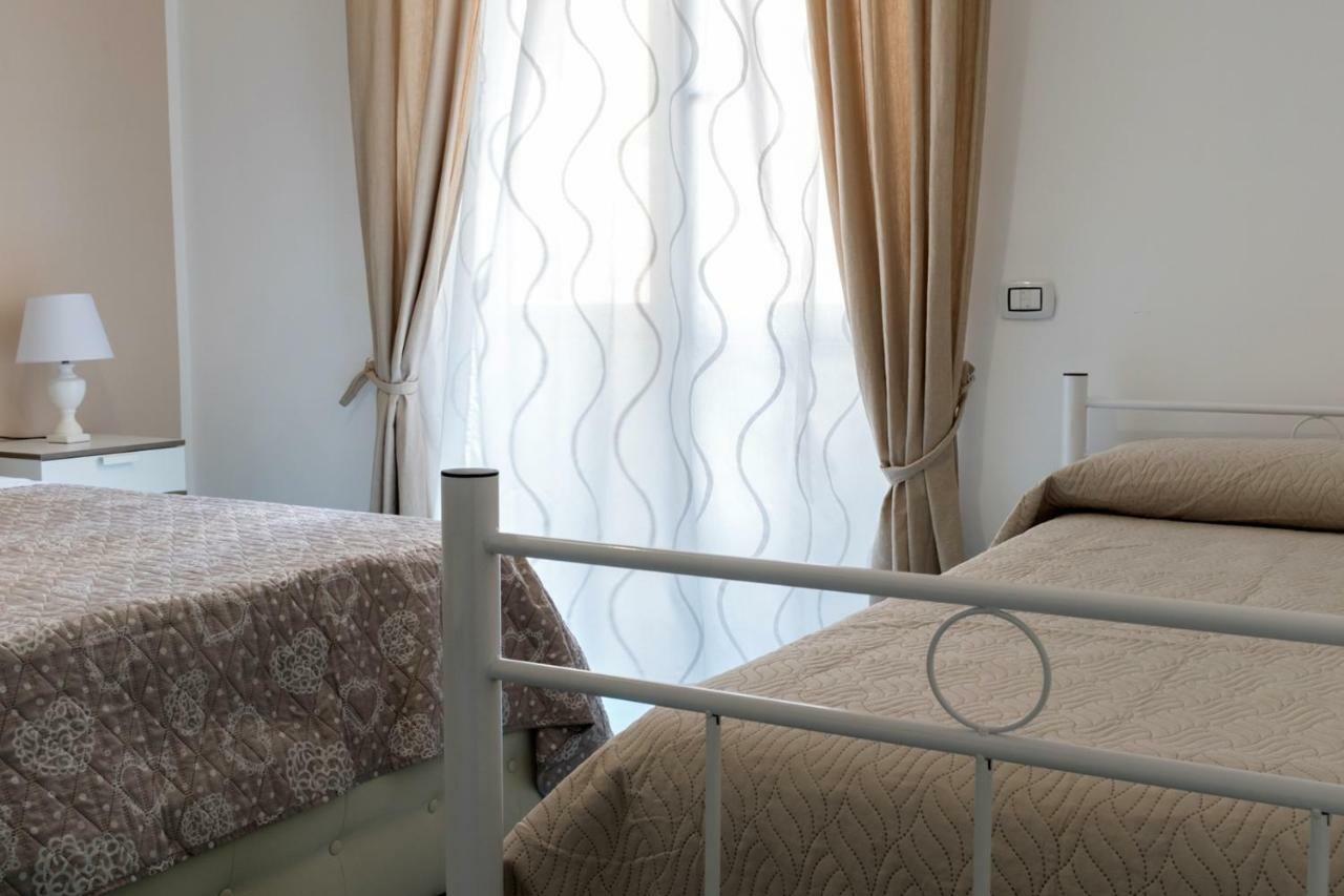 Bed and Breakfast Ad Maiora à Salernes Extérieur photo